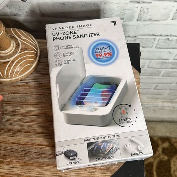 NIB Sharper Image UV Zone Phone Sanitizer Charger - Picture 2 of 7